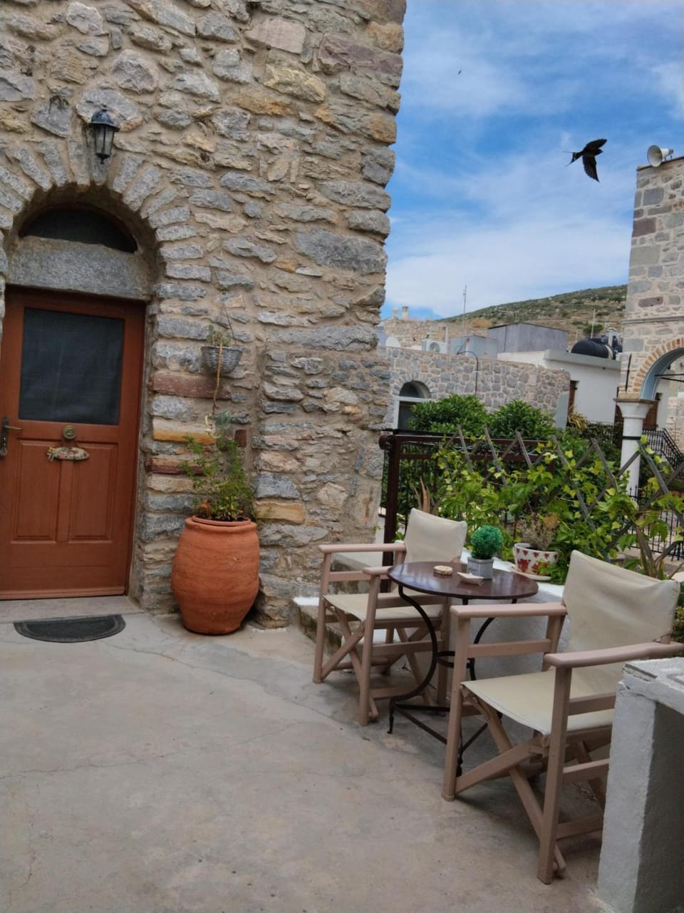 ΜΕΣΤΑ - ΠΛΑΤΕΙΑ House in Decentralized Administration of the Aegean