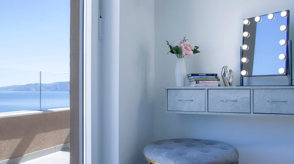 Bedroom, Sea view