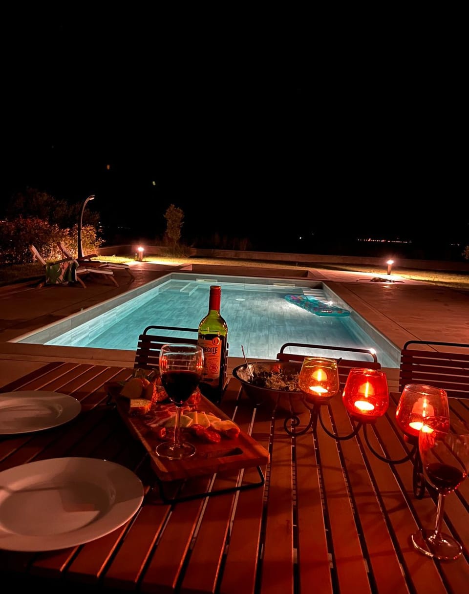 Patio, Night, Food and drinks, Food, Pool view, Swimming pool, Dinner, Drinks
