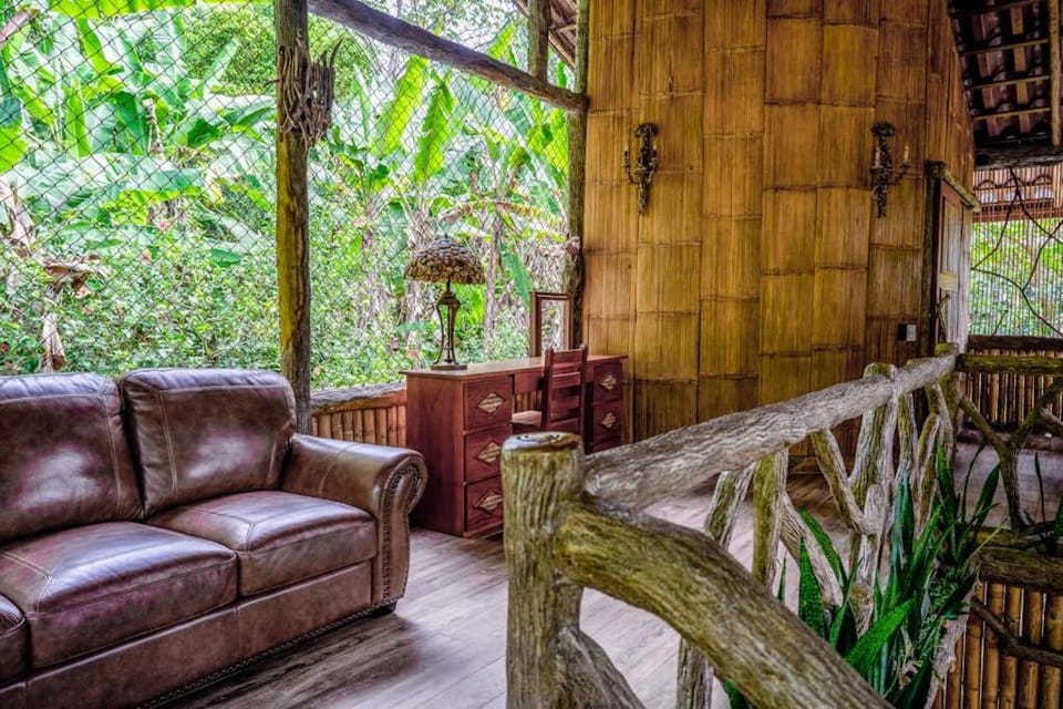 Casa Aviari House in Puntarenas Province