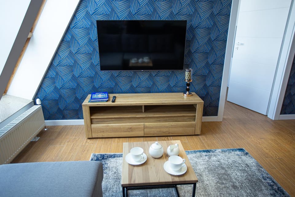 Nadjeziorna Graphite Apartment in Poland