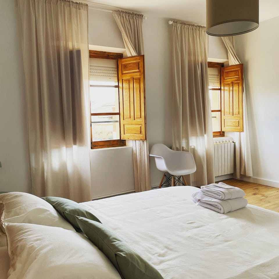 Bed, Bedroom