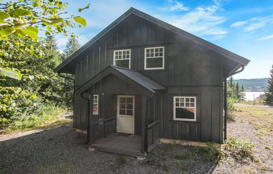 Cabin in Trysil with seaview to lake Cabin in Innlandet