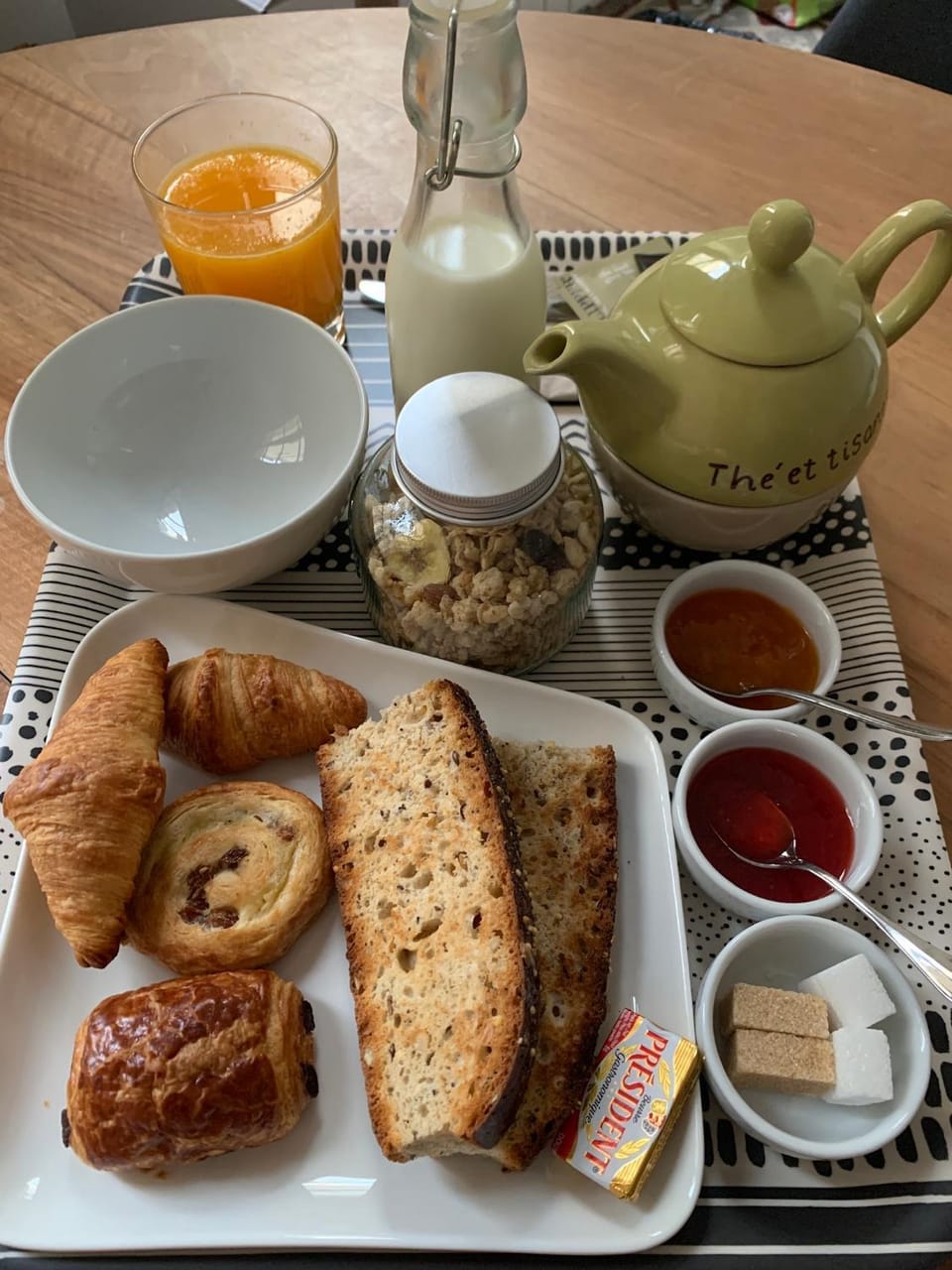 Food and drinks, Breakfast, Continental breakfast, Drinks