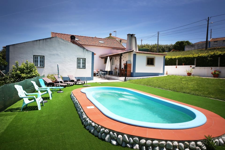 Property building, Garden, Swimming pool