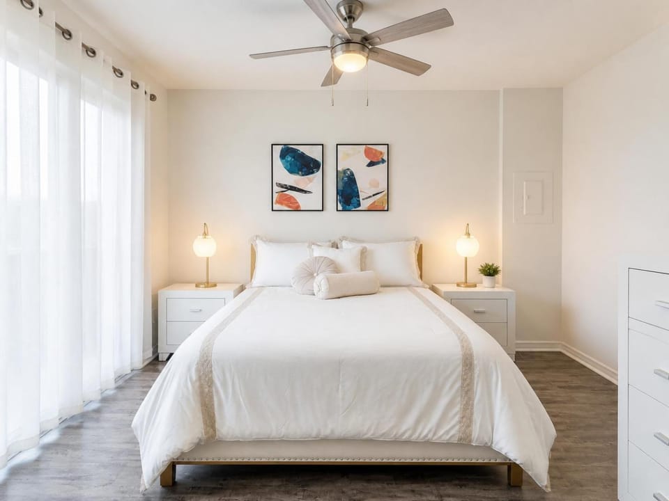 Bed, Photo of the whole room, Bedroom