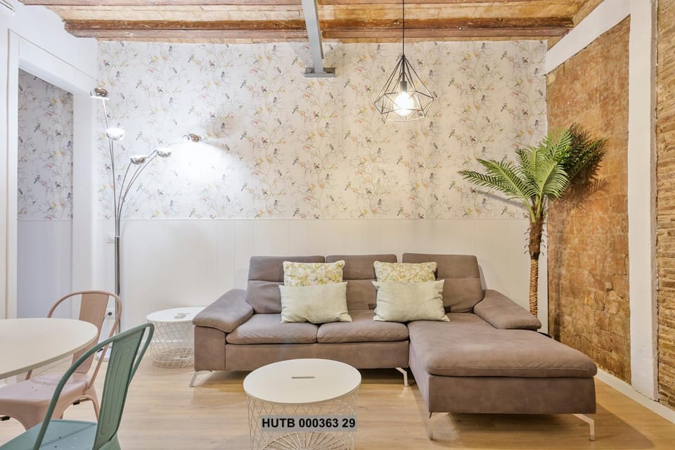 Day, Living room, Dining area, On site