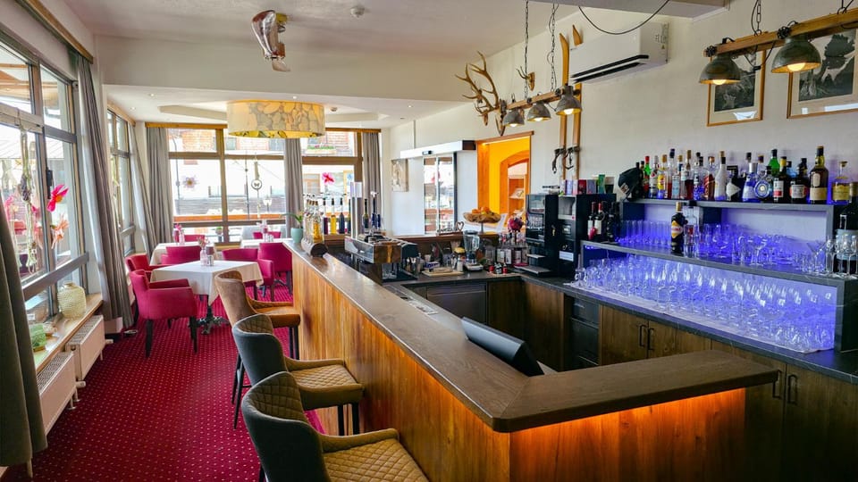 Lounge or bar
