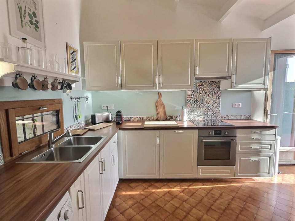 dishwasher, oven, stove, toaster