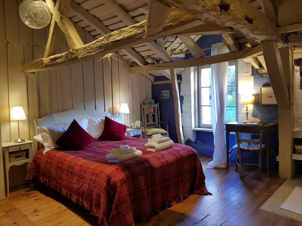 Romantic Mill Cottage 30 min from Bergerac France House in Nouvelle-Aquitaine