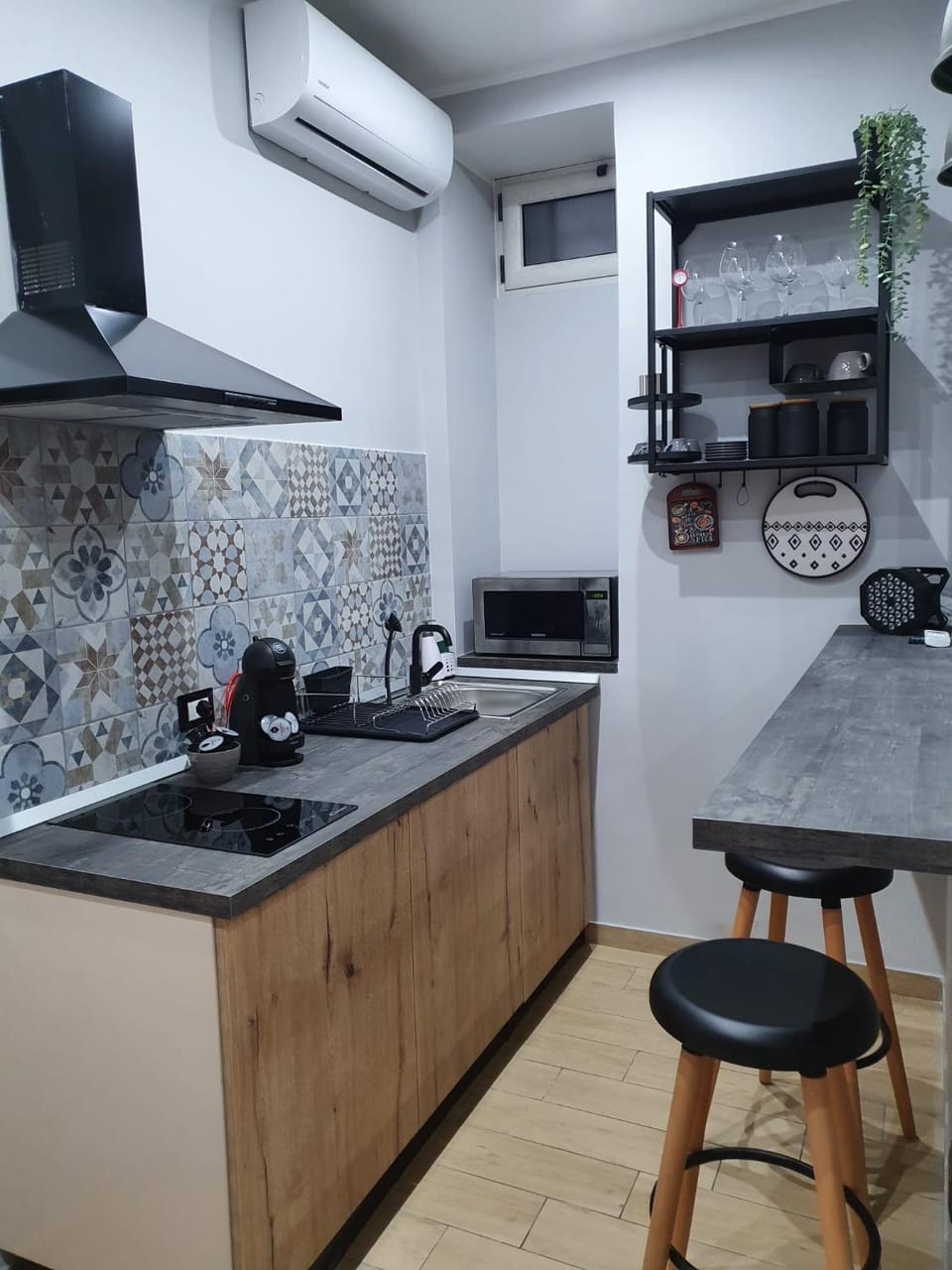 Kitchen or kitchenette