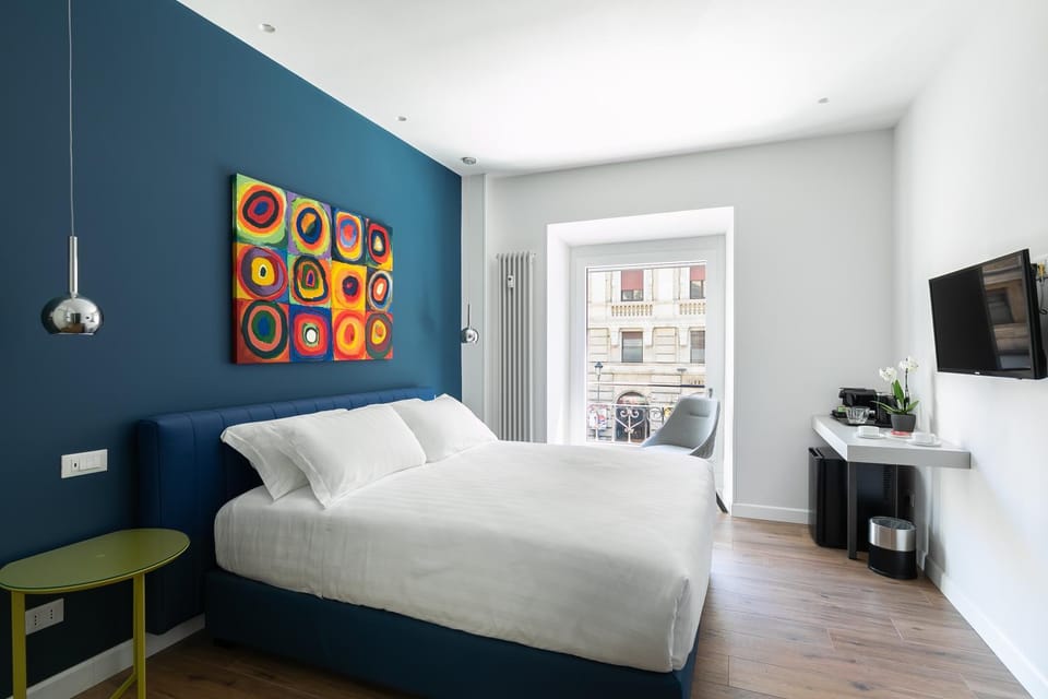 TV and multimedia, Photo of the whole room, Bedroom, hair dresser