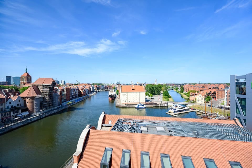View (from property/room), City view, Landmark view, River view