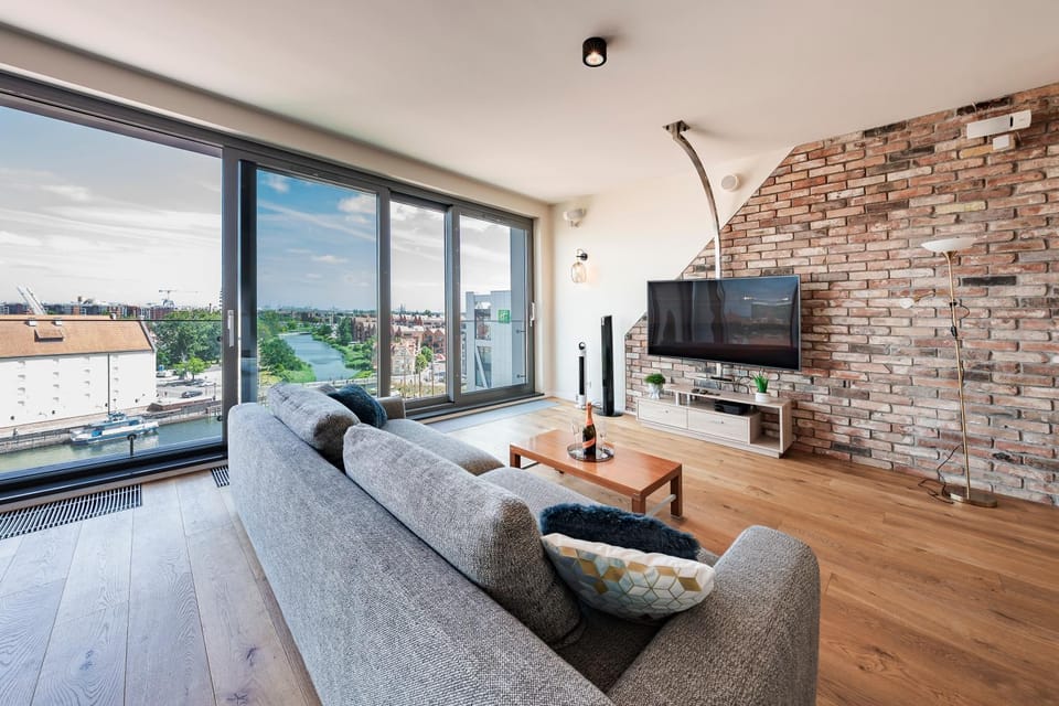 TV and multimedia, View (from property/room), Living room, Seating area