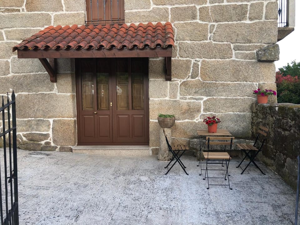 Patio, Facade/entrance