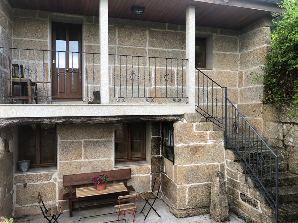 Patio, BBQ facilities