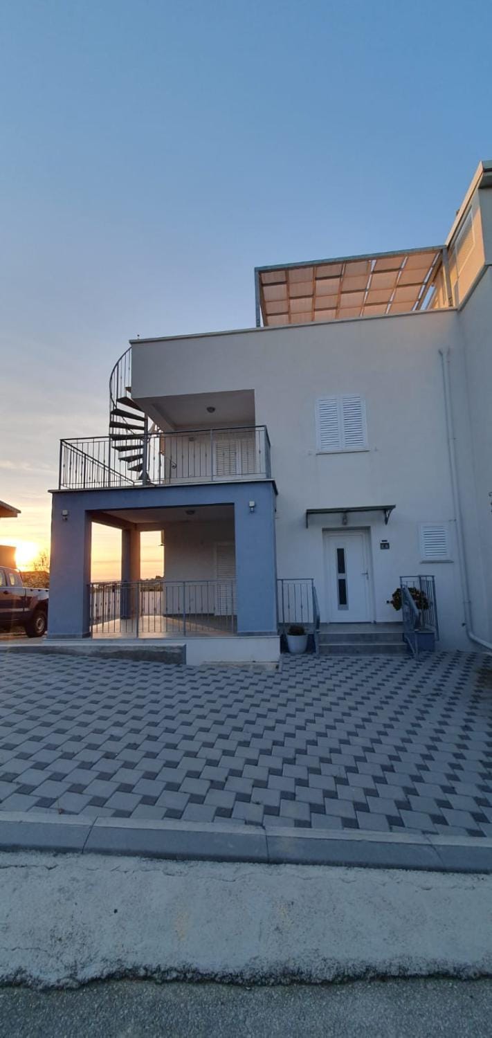 Property building, Facade/entrance, Day, Sunset