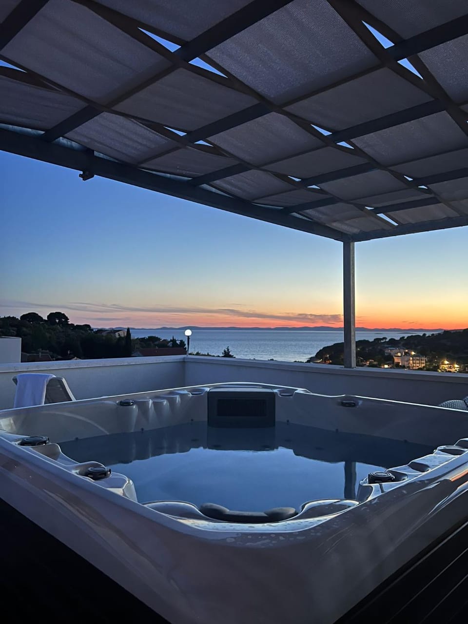 Hot Tub, Balcony/Terrace