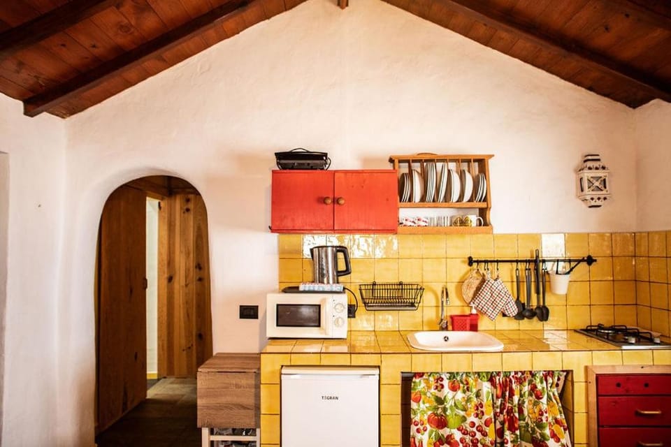 Coffee/tea facilities, Kitchen or kitchenette