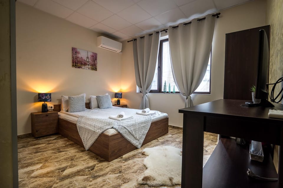 TV and multimedia, Bedroom, towels, air conditioner