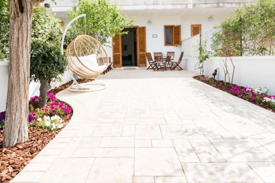 Property building, Garden