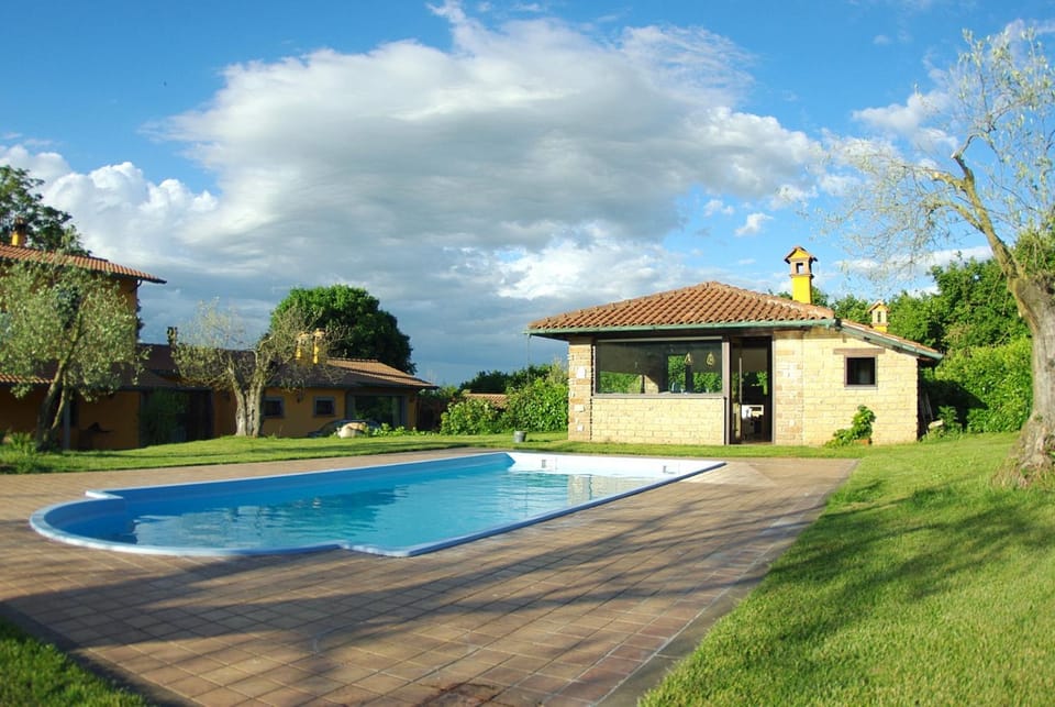 Property building, Swimming pool
