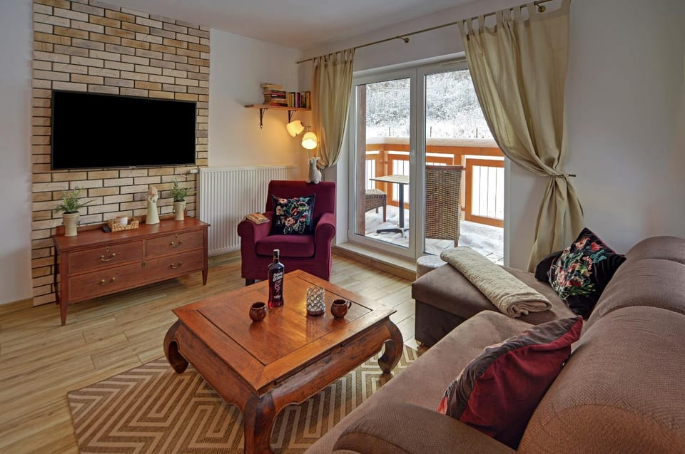 TV and multimedia, Balcony/Terrace, Living room, Seating area
