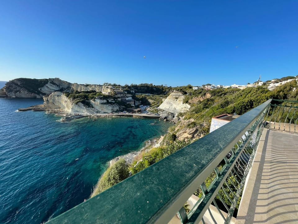 Magi - Il Tramonto su Palmarola Apartment in Le Forna