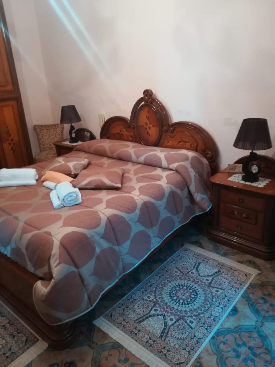 RENT ROOM JOE Via Dante 77 Solarino Bed and Breakfast in Sicily