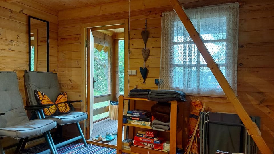 Game Room, Living room, Guests