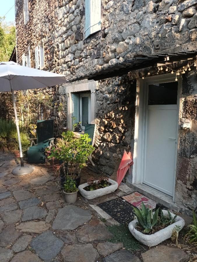 L'EMBELLIE Bed and Breakfast in Auvergne-Rhône-Alpes
