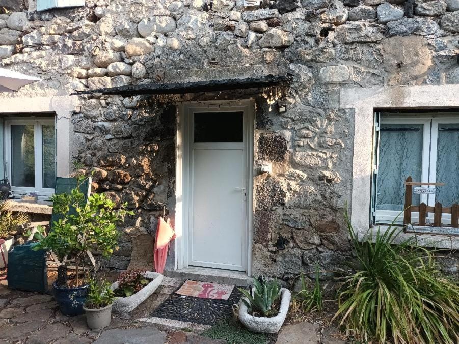 L'EMBELLIE Bed and Breakfast in Auvergne-Rhône-Alpes