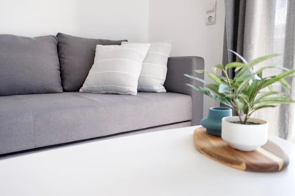 Airy Flat at Xenios Avlais Apartment in Alikanas