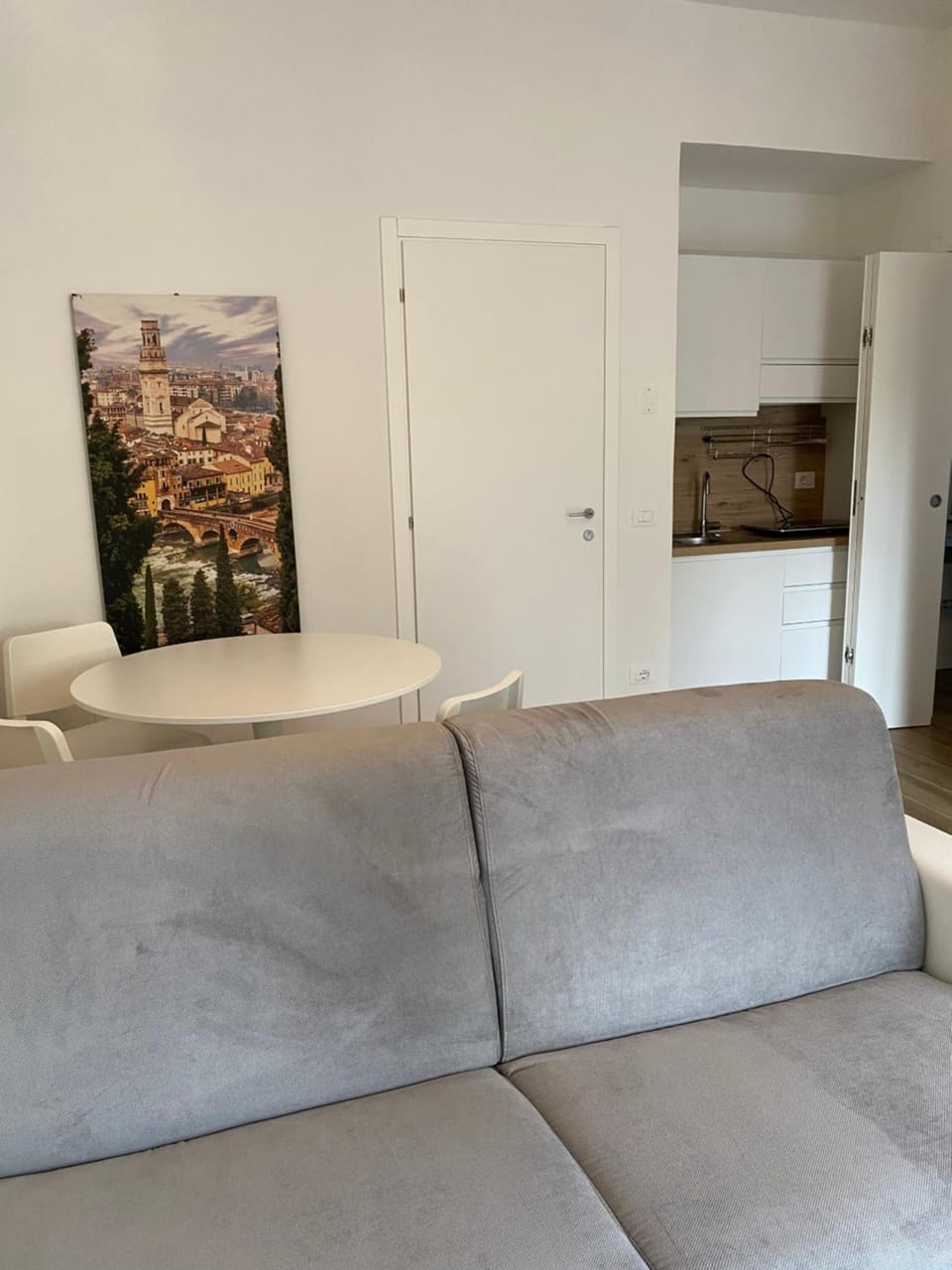 Kitchen or kitchenette, Living room, Seating area