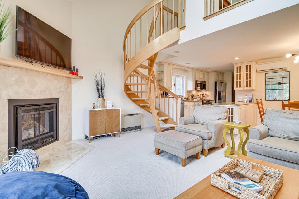 Cozy Jackson Condo w/ Mtn Views & Pool Access! House in Glen