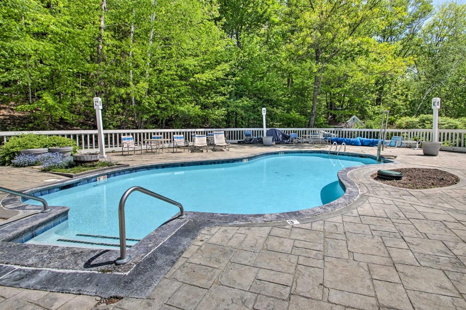 Cozy Jackson Condo w/ Mtn Views & Pool Access! House in Glen