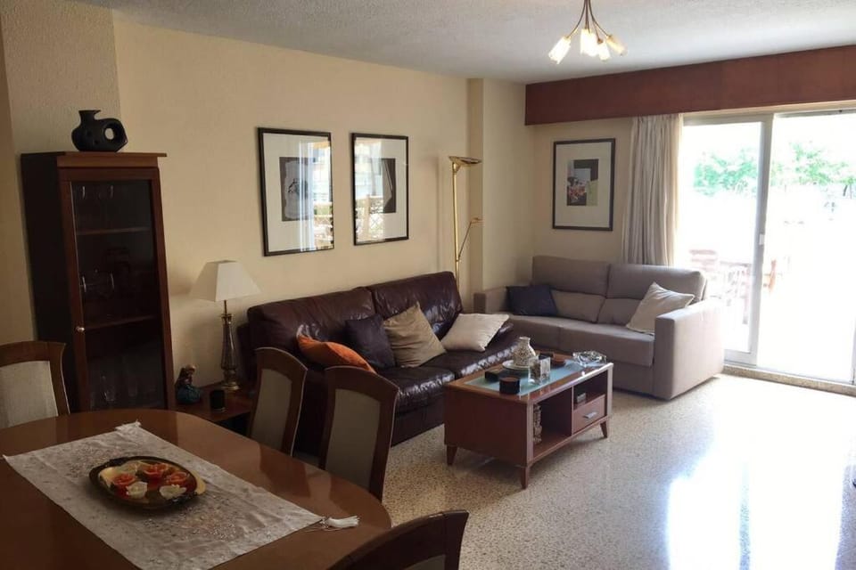 Playa Gandía, gran terraza, wifi, piscina, parking Apartment in Safor