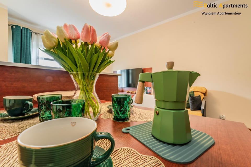 Coffee/tea facilities, Kitchen or kitchenette, Photo of the whole room