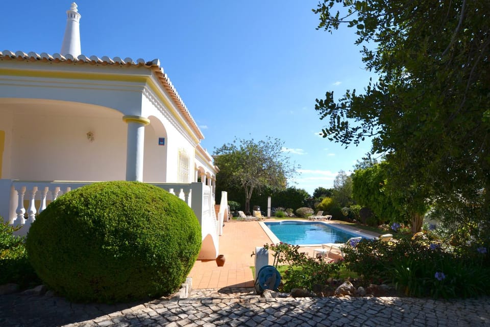 Property building, Spring, Off site, Day, Winter, Summer, Garden, Autumn, On site, Garden view, Pool view, Area and facilities, Swimming pool, Seasons, Time of day, Sunrise, Sunset