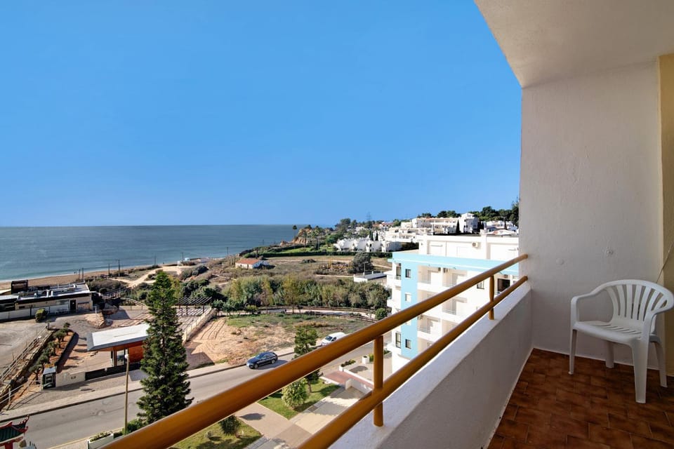 Estrela 606,Vista Mar, com piscina Apartment in Porches
