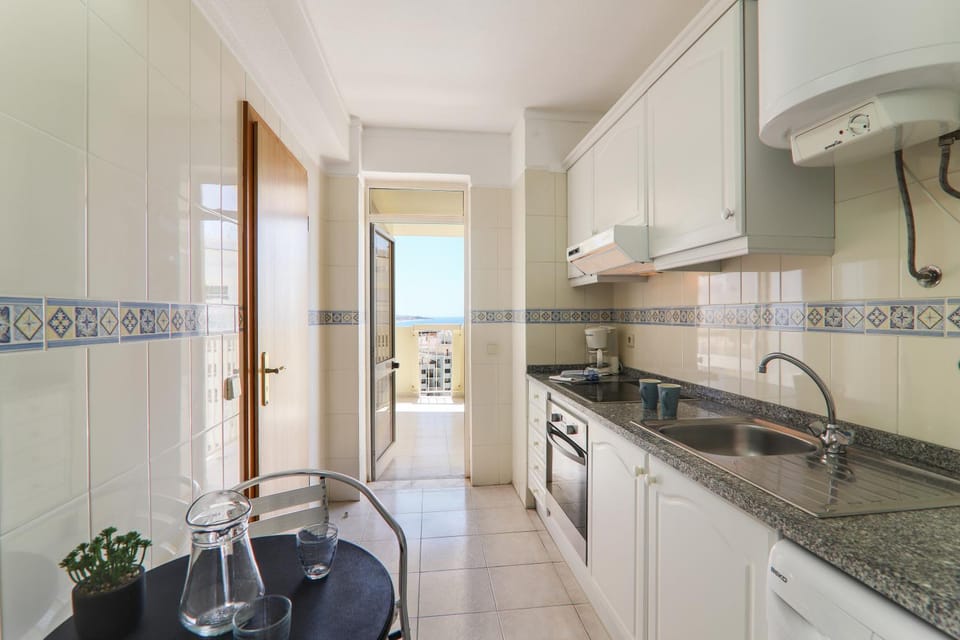 Property building, Kitchen or kitchenette, Living room