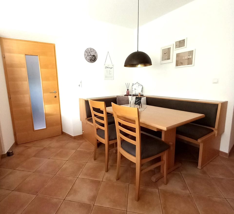 Kitchen or kitchenette, Dining area, Food, Food, kitchen, kitchen