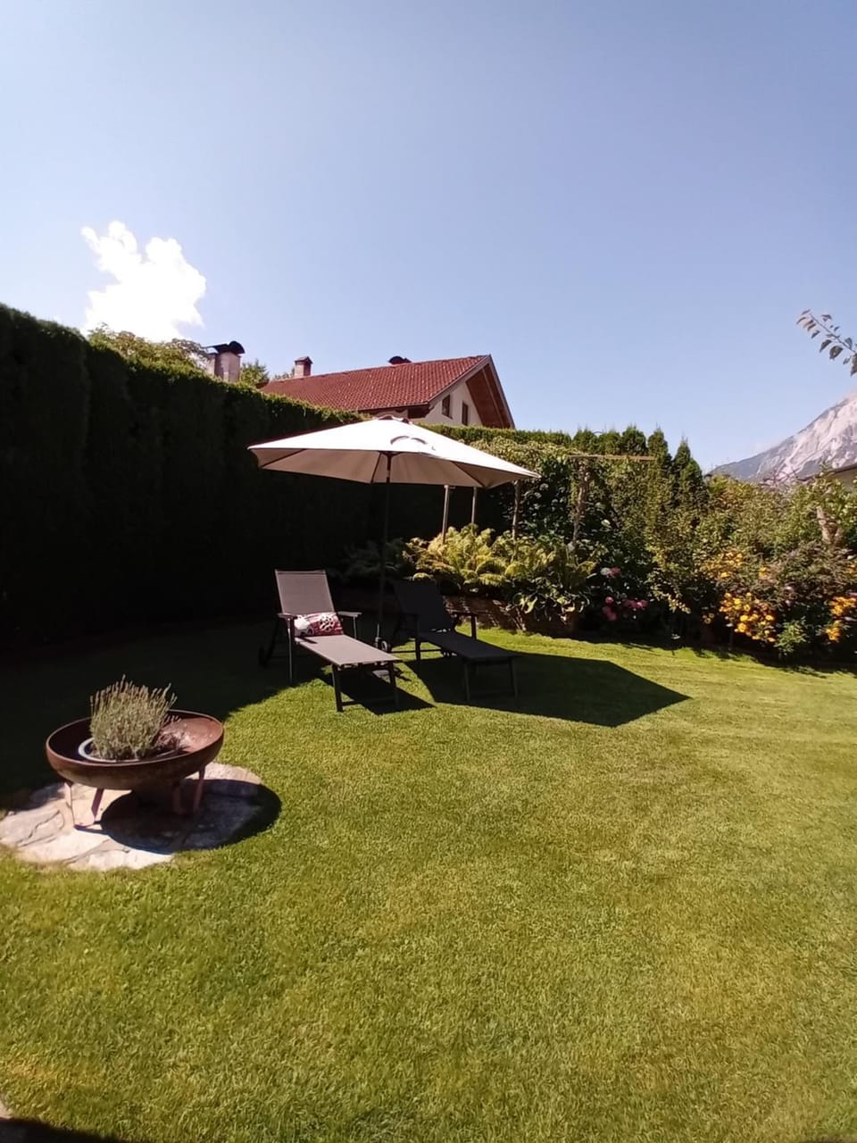 Spring, Natural landscape, Garden, Garden view, Mountain view, sunbed
