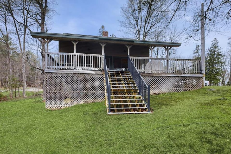 Property building, Day