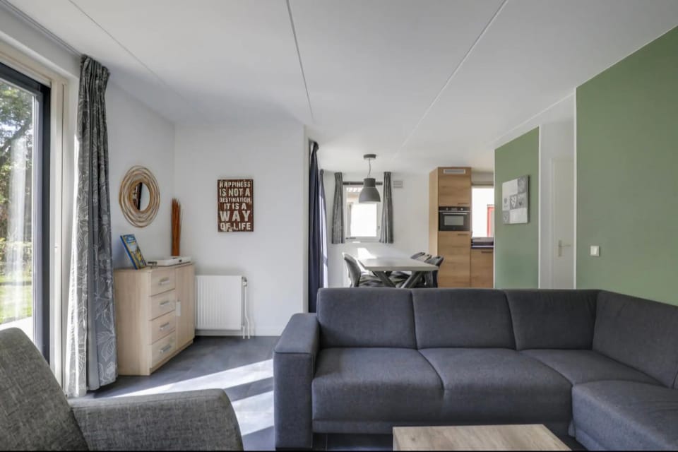 Vakantiehuis 6pers op park 't Broeckhuys in Ewijk groot Zwemplas in het land van Maas & Waal niet voor arbeidsmigranten House in Gelderland, Netherlands