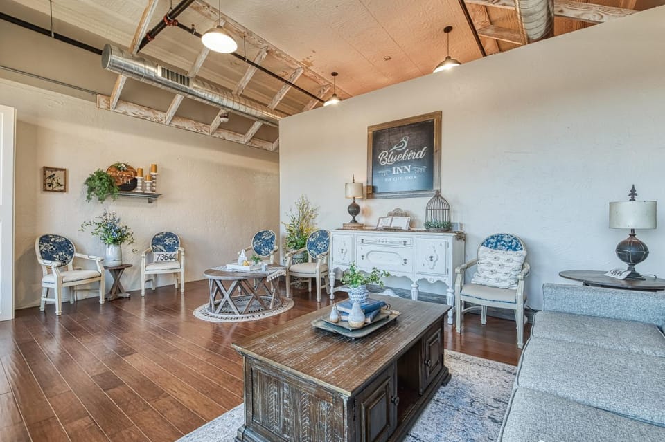 Facade/entrance, Living room, Lobby or reception, Decorative detail, Seating area