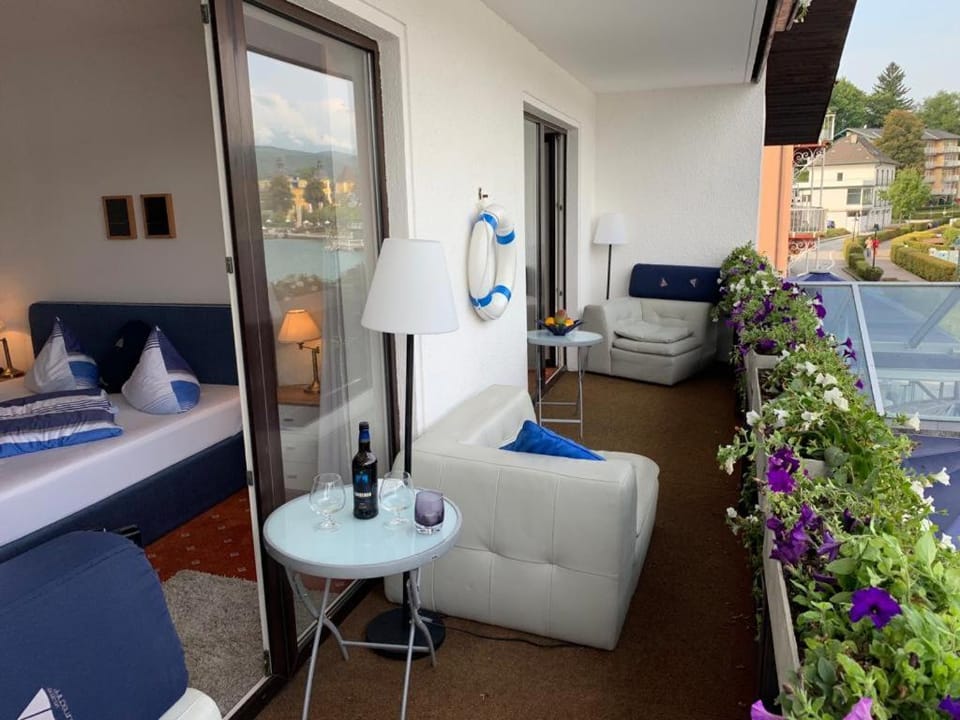 Hotel-Restaurant "Veldener Traumschiff" direkt am See in 2min im Zentrum Hotel in Velden am Wörthersee