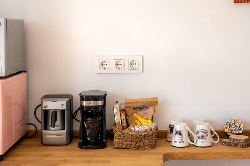 Coffee/tea facilities, Kitchen or kitchenette