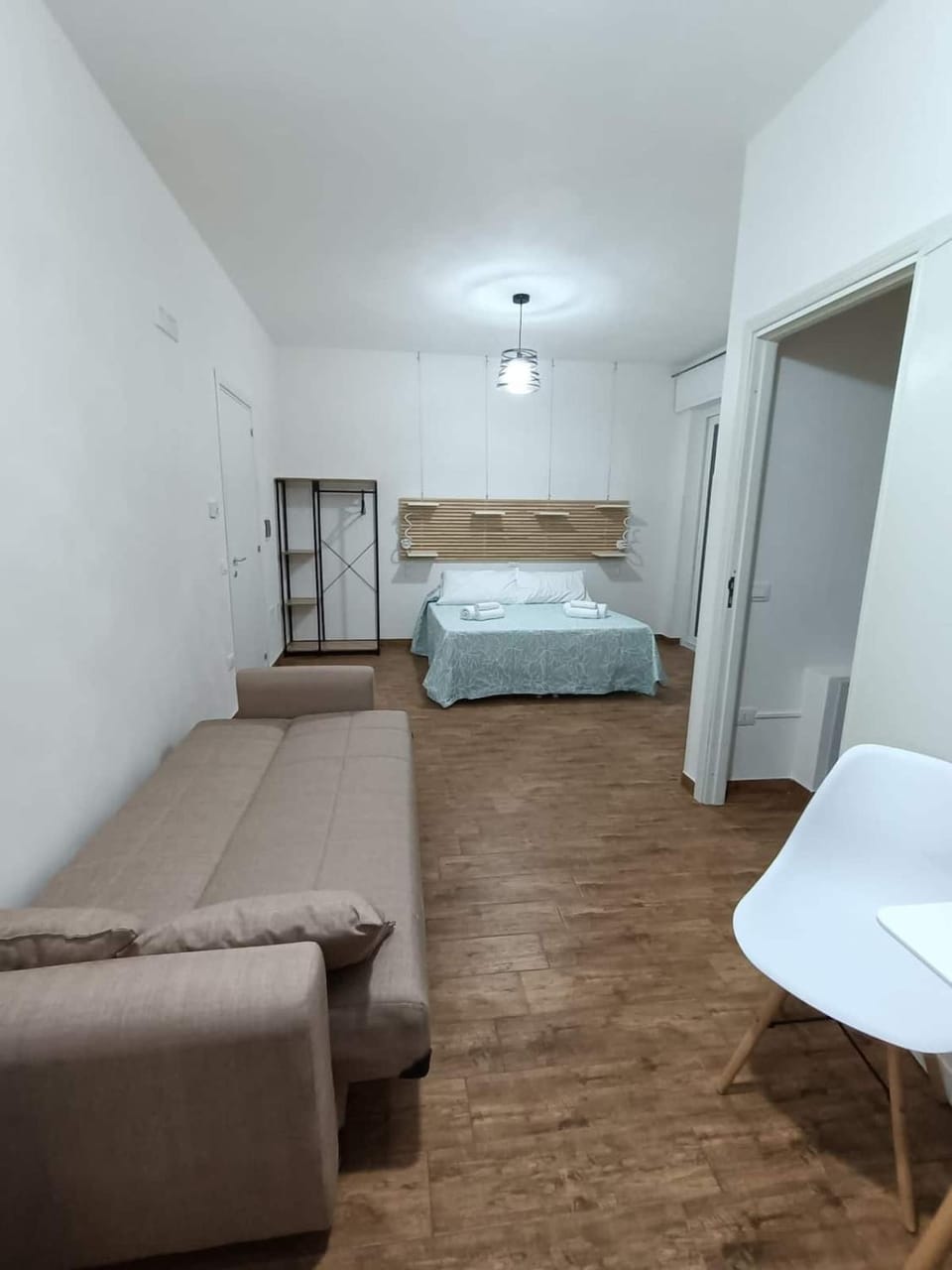 Photo of the whole room