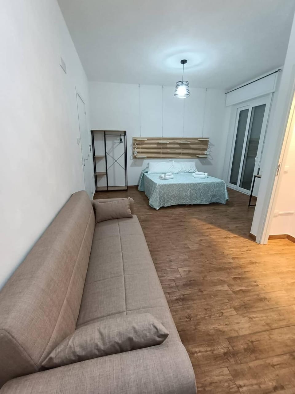 Living room, Photo of the whole room